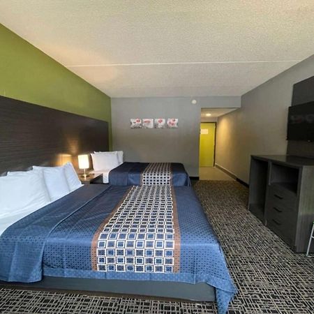 Wingate By Wyndham Lake George Exterior photo